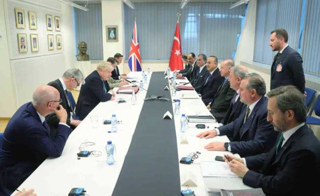 Cumhurbaşkanı Erdoğan, İngiltere Başbakanı Johnson ile bir araya geldi