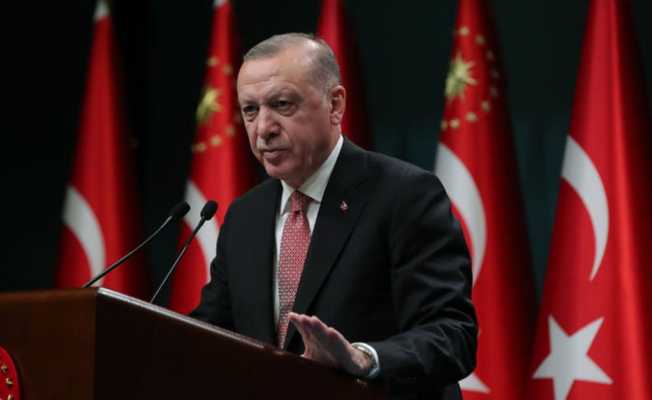 Cumhurbaşkanı Erdoğan: “Oto galericilerin araç alım satımından elde ettikleri gelirde yüzde 1 olan KDV oranını yüzde 18’e yükseltiyoruz.”
