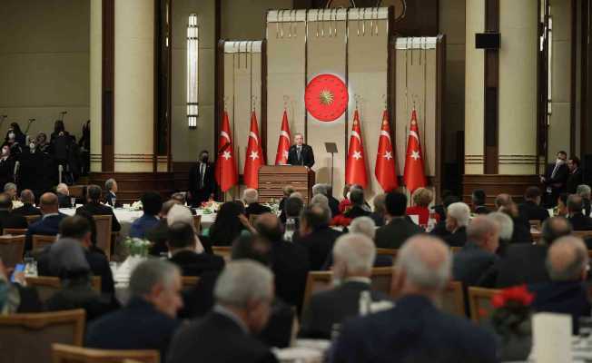 Cumhurbaşkanı Erdoğan: "Sizleri bir kez daha saflarımızı sıklaştırmaya özellikle davet ediyorum”