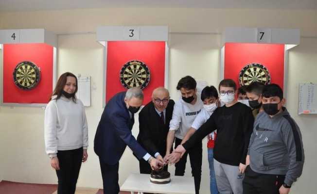 Dart şampiyonasından madalya ile döndüler