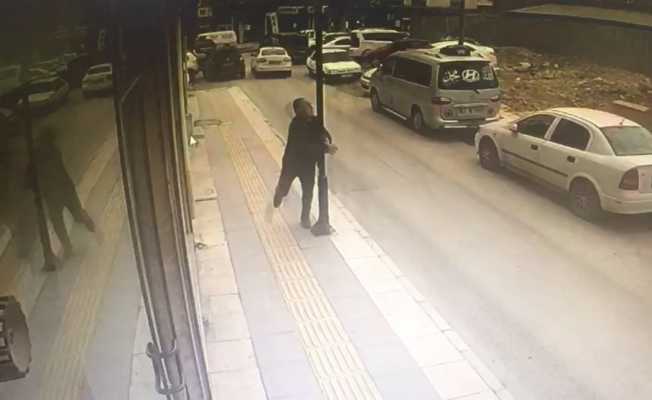 Direğe adeta kafa attı, neye uğradığını şaşırdı