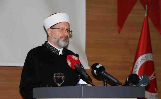 Diyanet İşleri Başkanı Erbaş üniversite öğrencileri ile bir araya geldi