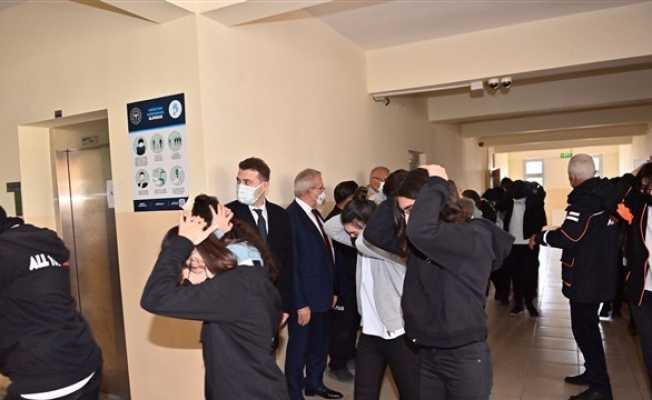 Diyarbakır’da ’Deprem Anı ve Tahliye Tatbikatı’ gerçekleştirildi