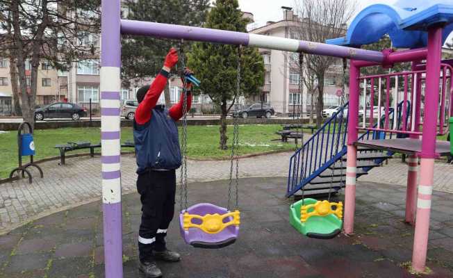 Düzce’de parklar bakıma alındı