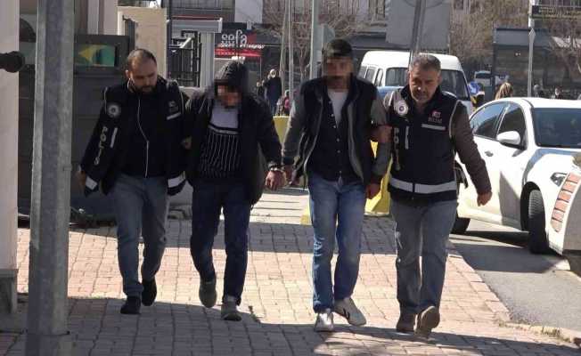 Elazığ’da suçüstü yakalanan sahte polislerden biri tutuklandı
