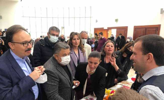 Engelli bireylerin yaptığı el emeği göz nuru ürünler büyük beğeni topladı