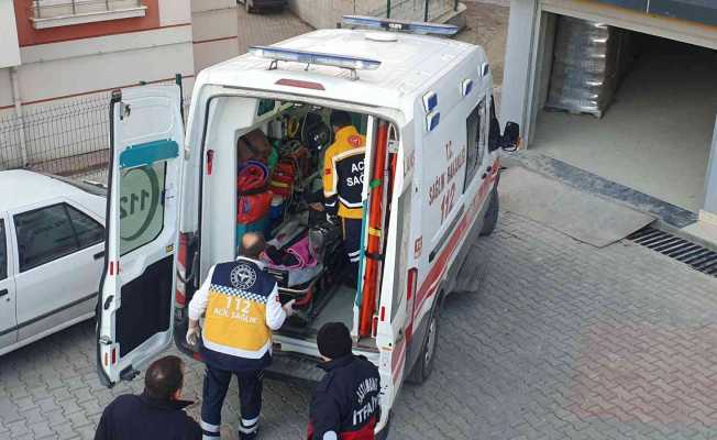 Eşi ile tartıştıktan sonra intihara kalkışan şahsı itfaiye ekipleri eve balkondan girerek kurtardı