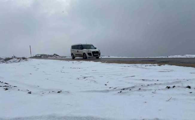 Eskişehir’in yüksek kesimleri karla kaplandı