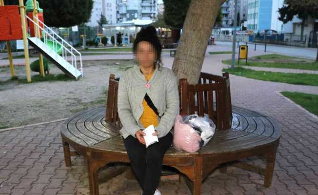 Evladının tehditleriyle yaşayan anne, ölüm korkusuyla parkta kalıyor