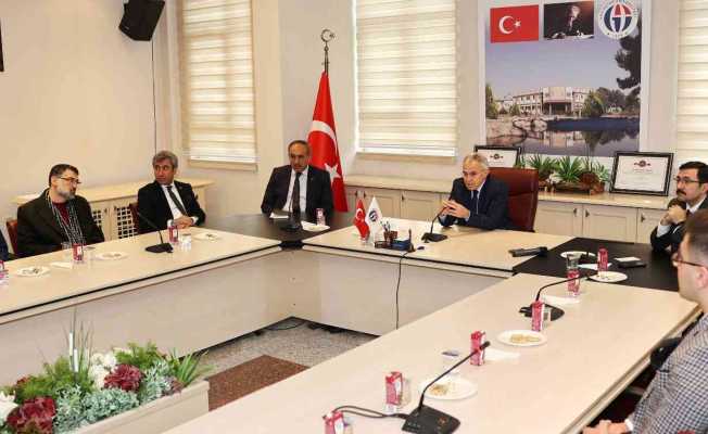 GAÜN Rektörü Prof. Dr. Özaydın şehit yakınları ve gazilerle buluştu