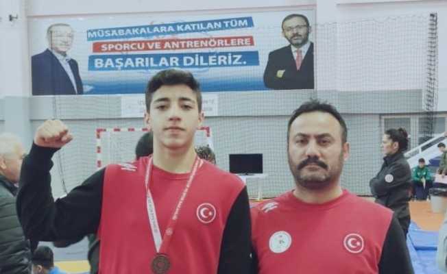 Güreşte Türkiye 3.’sü Elazığ’dan Güreşte Türkiye 3.’sü Elazığ’dan
