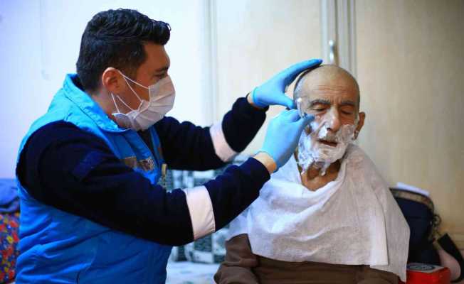 Hastalara evlerinde bakım hizmeti
