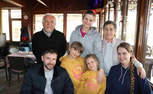 Her şey karavan parkıyla başlamıştı: Ukrayna’daki savaş, o ailelerin yollarını yine kesiştirdi