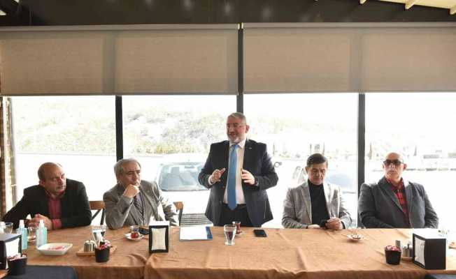 İl Genel Meclis üyeleriyle buluşan Başkan Aşgın: "Biz bu milletin de, bu şehrin de hizmetkarıyız"