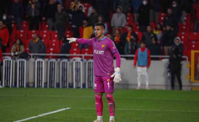 İrfan Can Eğribayat: "Yaşadığım olaylardan dolayı Göztepe ve Türk futbol camiasından özür dilerim"