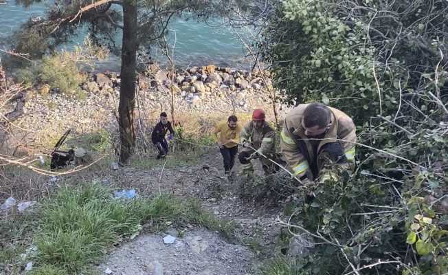 İstanbul Boğazı’nda hareketli anlar: Hipotermi geçiren genci kurtarmak için zamanla yarıştılar