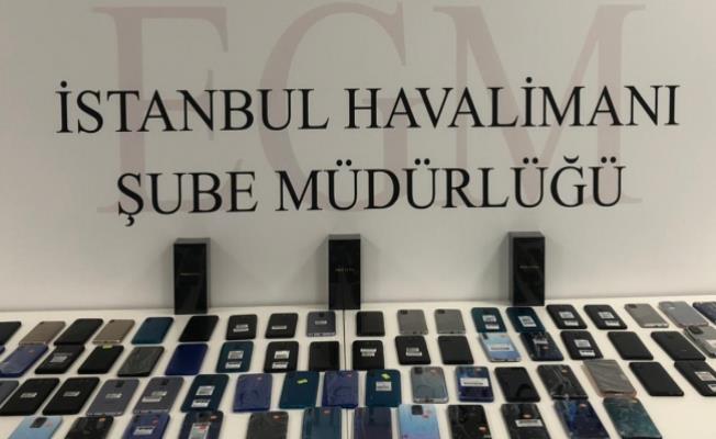 İstanbul Havalimanı’nda kaçak cep telefonu operasyonu