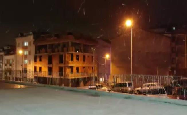 İstanbul’da beklenen kar başladı