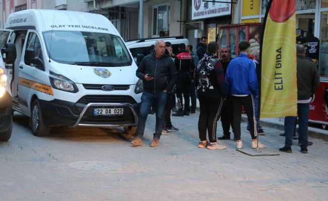 İstediği sigara kalmayınca büfe sahibini bıçakladı