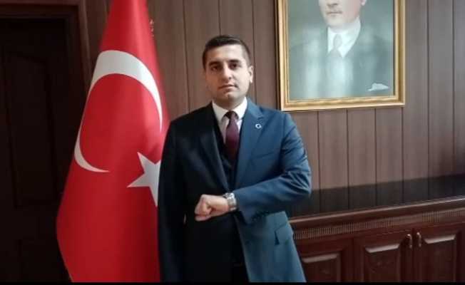 İstiklal marşını  işaret dili ile okudular