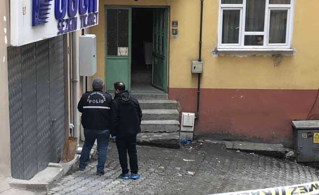 İtfaiye ve polis ekipleri tarafından evinde ölü bulundu