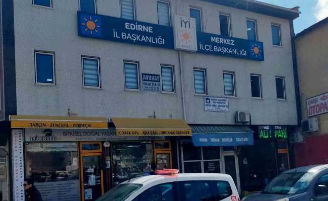 İYİ Partide yumruk yumruğa kavga, il yönetimi merkez ilçe başkanını darp etti