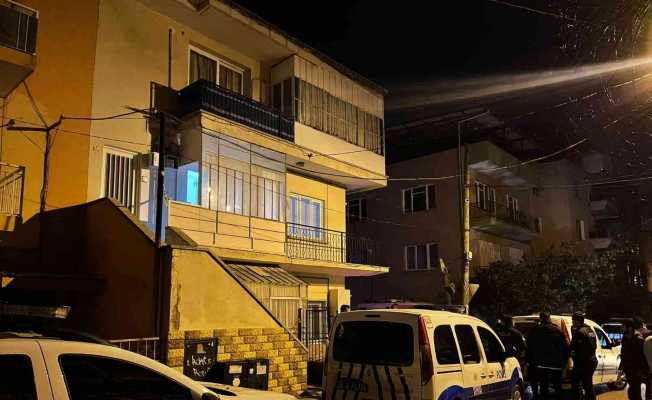 İzmir’de bir kişi bıçaklanmış halde ölü bulundu