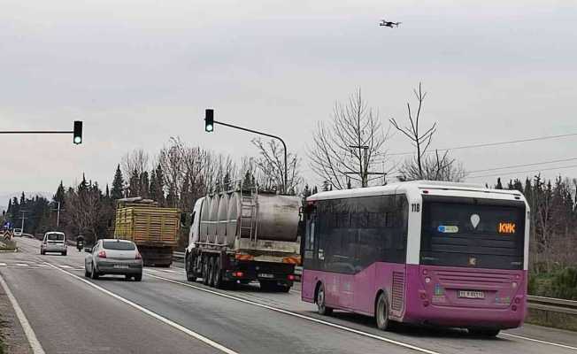 Jandarma trafiği havadan drone ile denetledi