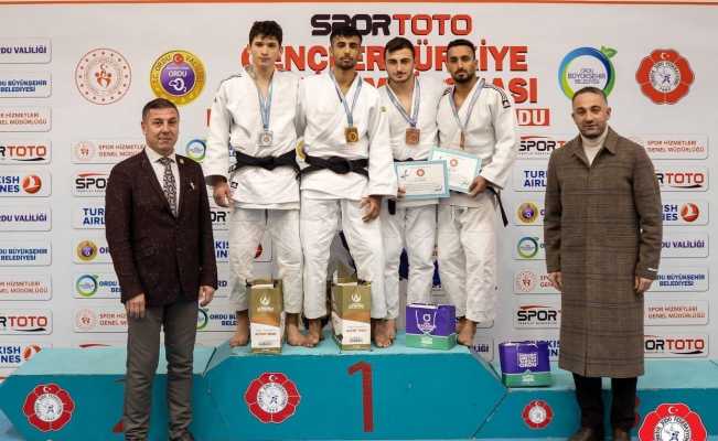 Kağıtspor Ordu’dan 11 madalyayla döndü