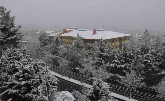 Kahramanmaraş’ta karla mücadele