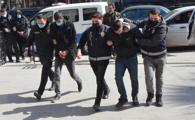 Kan donduran cinayette 3 gözaltı