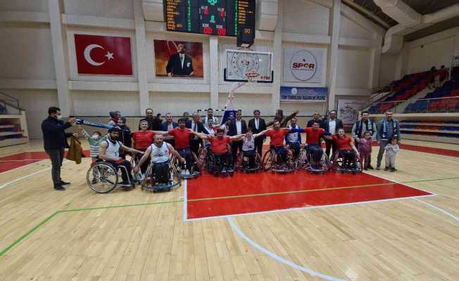 Karabük Demir Kartal GSK : 64 - İskenderun ESK: 67