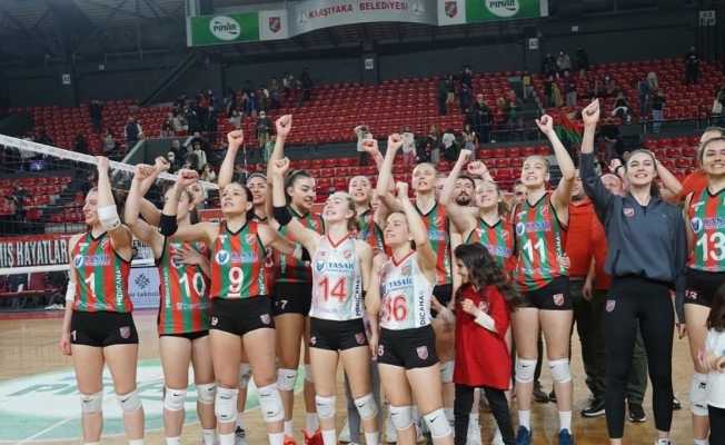 Karşıyaka Kadın Voleybol Takımı’nda play-off heyecanı