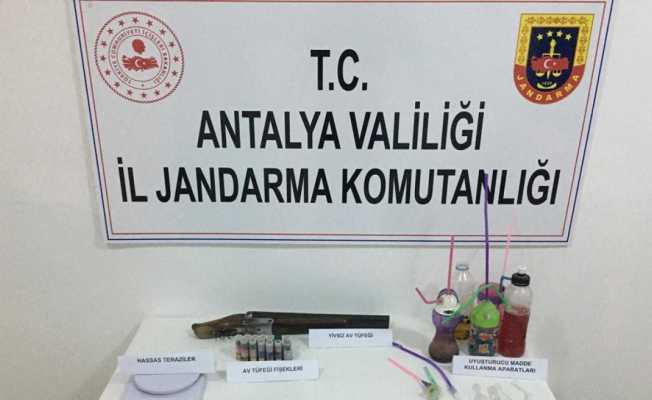 Kaş’ta uyuşturucu operasyonu: 2 gözaltı