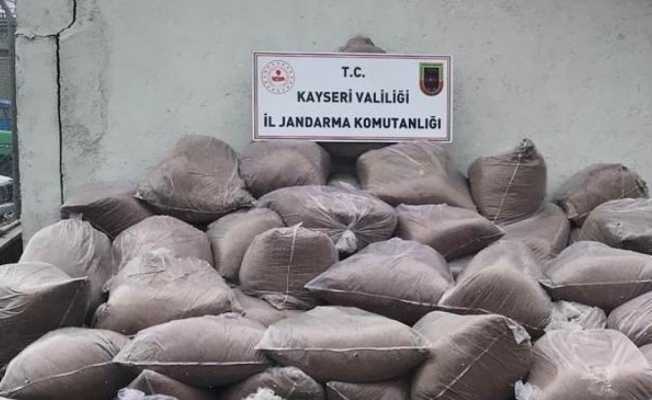 Kayseri’de 3 ton 450 kilo kaçak tütün ele geçirildi