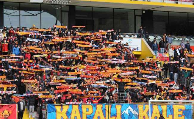 Kayserispor-Konyaspor maçını 7 bin 212 taraftar statta izledi