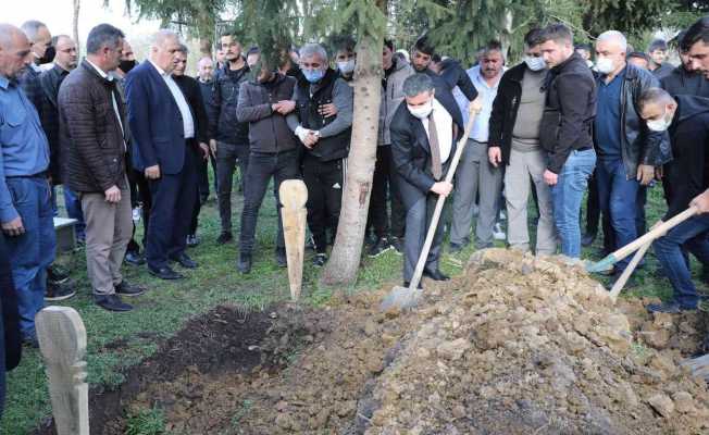 Kazada hayatını kaybeden genç defnedildi