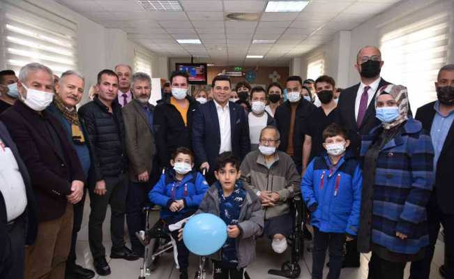 Kepez Belediyesi’nden Hemodiyaliz Merkezi’ne kütüphane