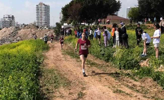 Kır Çiçekleri’nden 7 sporcu, ‘Mersin Atletizm İl Karması’na katılma hakkı kazandı