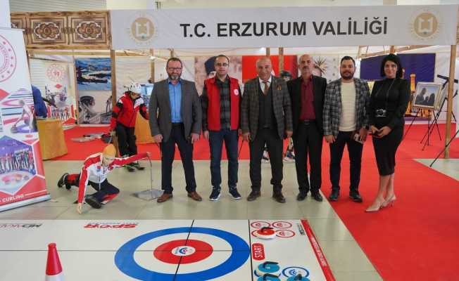 Kış ve buz sporları standına yoğun ilgi