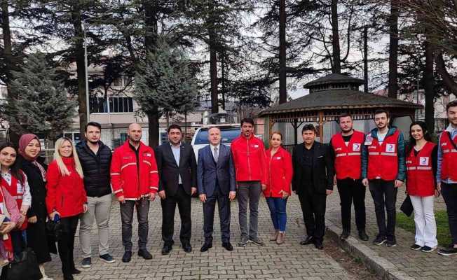 Kızılay sevgi evlerinde çocuklarla kucaklaştı