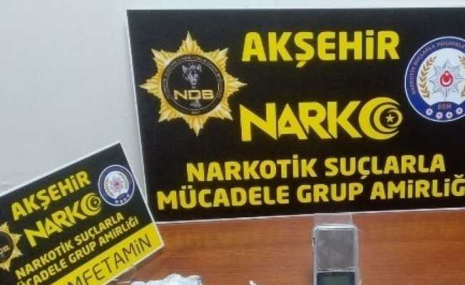 Konya’da şüphe üzerine durdurulan araçta aranan şahıs yakalandı