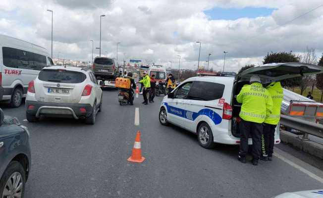 Küçükçekmece E-5’te feci kaza: Hafriyat kamyonunun altında metrelerce sürüklendi