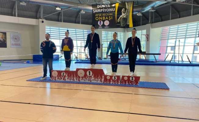 Manisa’da ‘Okul Sporları Aerobik Cimnastik İl Birinciliği’ tamamlandı