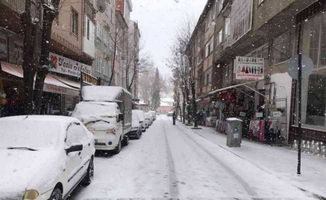 ’Mart kapıdan baktırır kazma kürek yaktırır’ atasözü tam bugün için söylenmiş