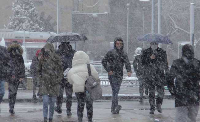 Mart karı Kayseri’yi beyaza bürüdü