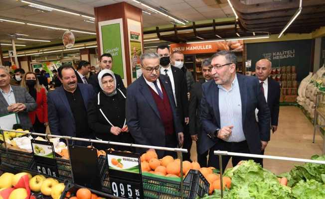 Mersin’de Tarım Kredi Kooperatifinin Koopgros mağazasının ilk şubesi açıldı