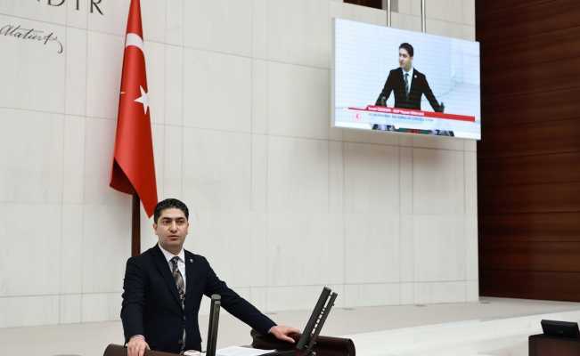 MHP’li Özdemir: "Para ve silaha karşı galip gelebilecek olan, insanlığın bizatihi kendisidir"