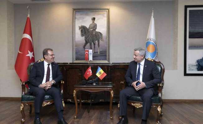 Moldova’nın Ankara Büyükelçisi Croitor, Başkan Seçer’i ziyaret etti