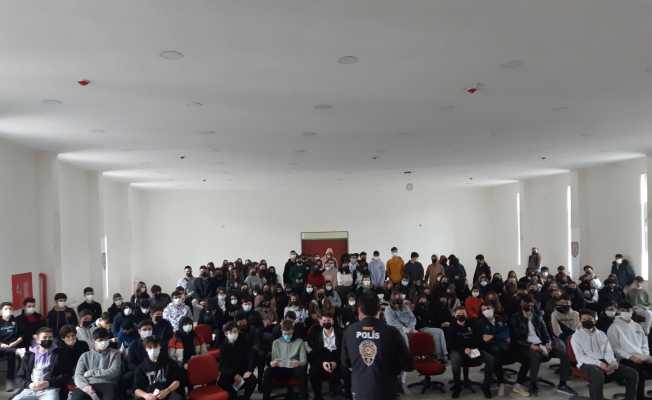 Öğrencilere siber eğitim
